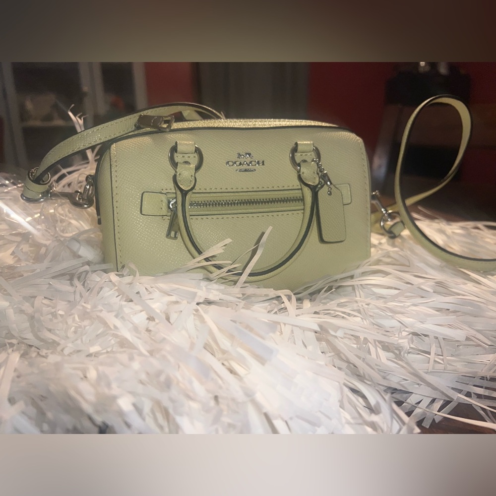 NWT!! Coach pale lime mini purse
